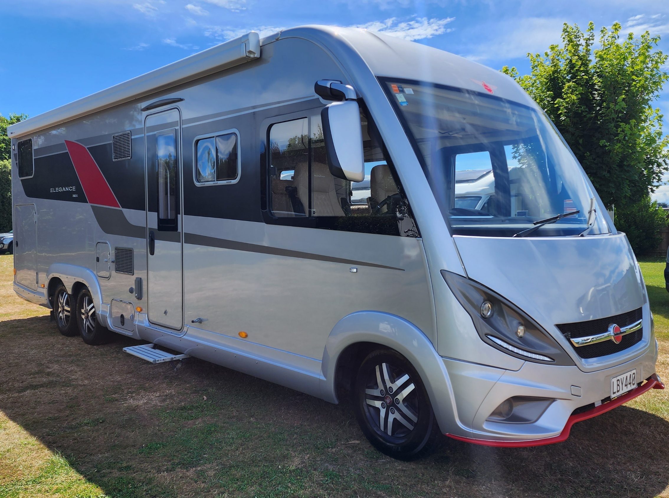 2017 Bürstner Elegance i840G