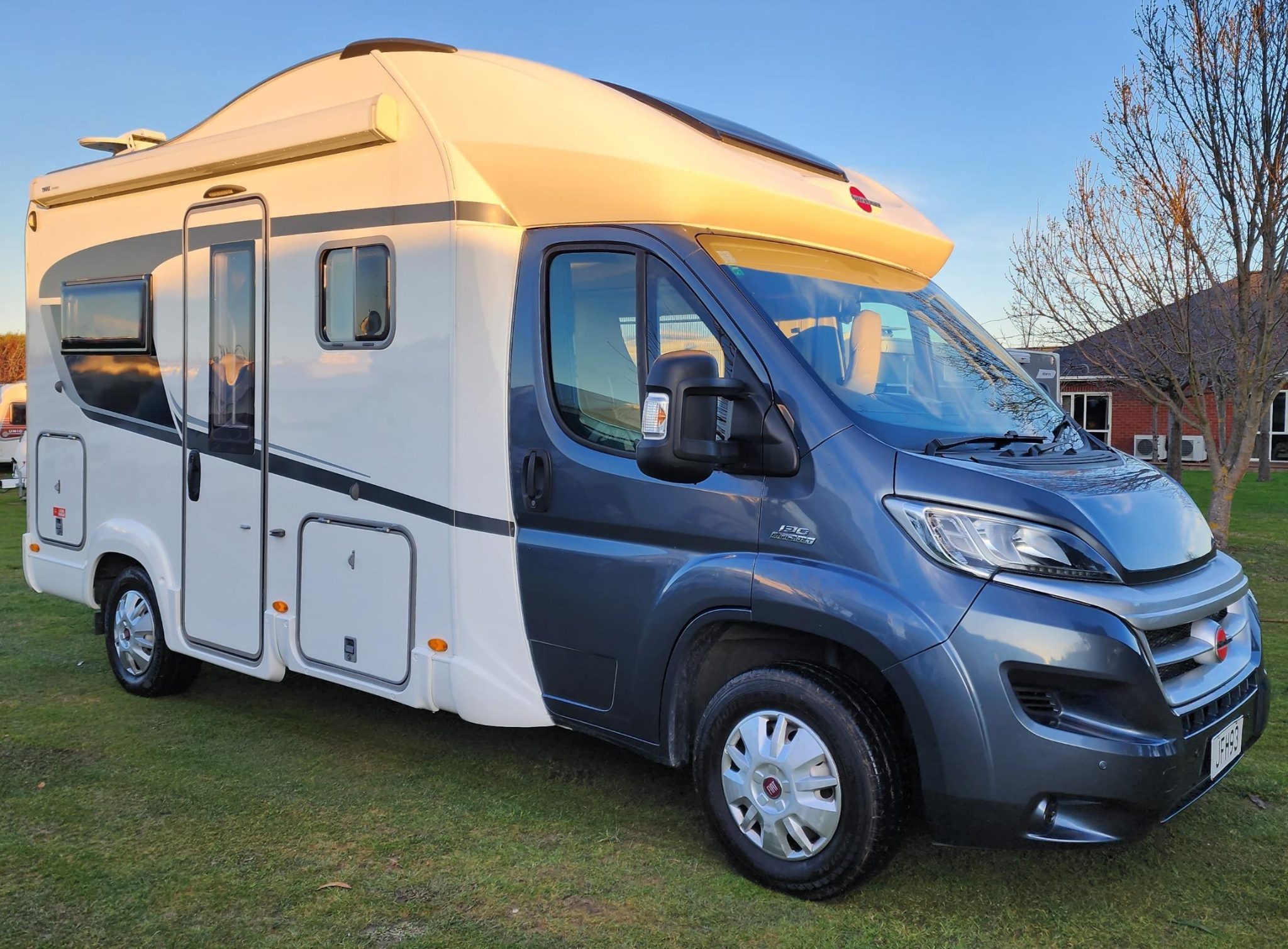 2015 Burstner Ixeo iT586